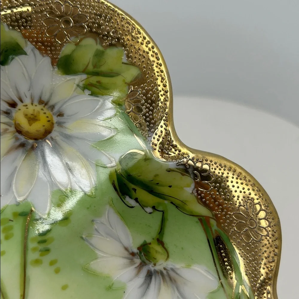 I.E. & C. Co. Hand‎ Painted Daisy Moriage Gold Gilt Scalloped Serving Bowl Vtg